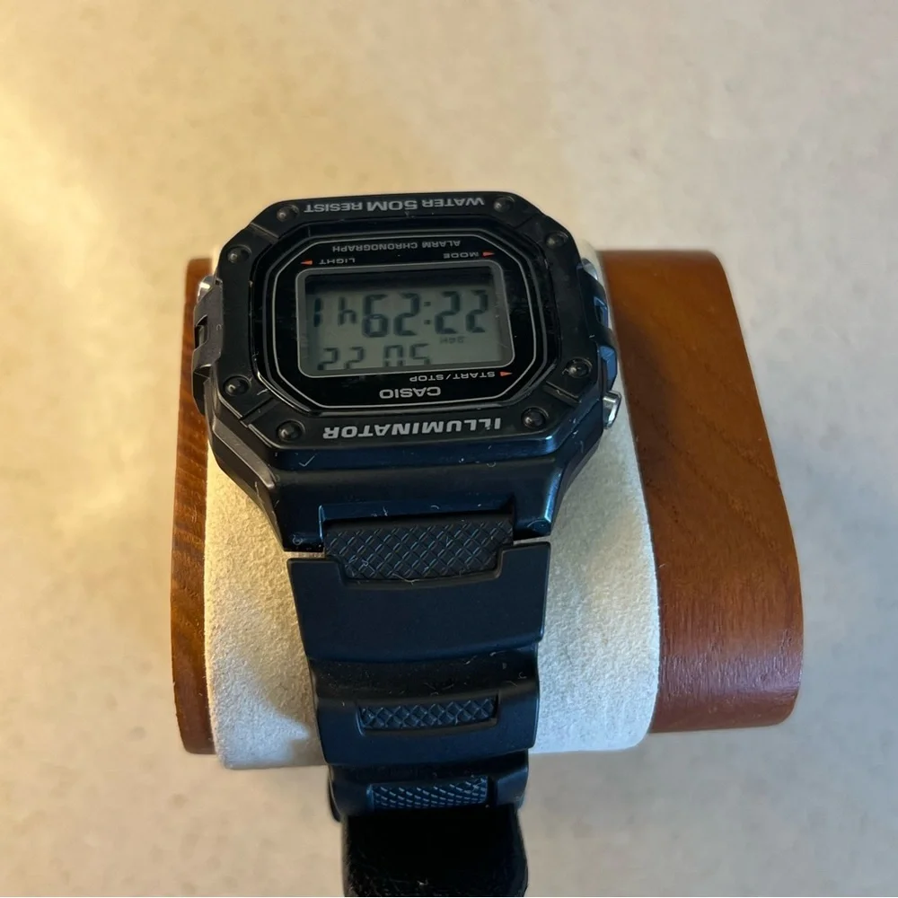 Casio 3224 Digital‎ watch